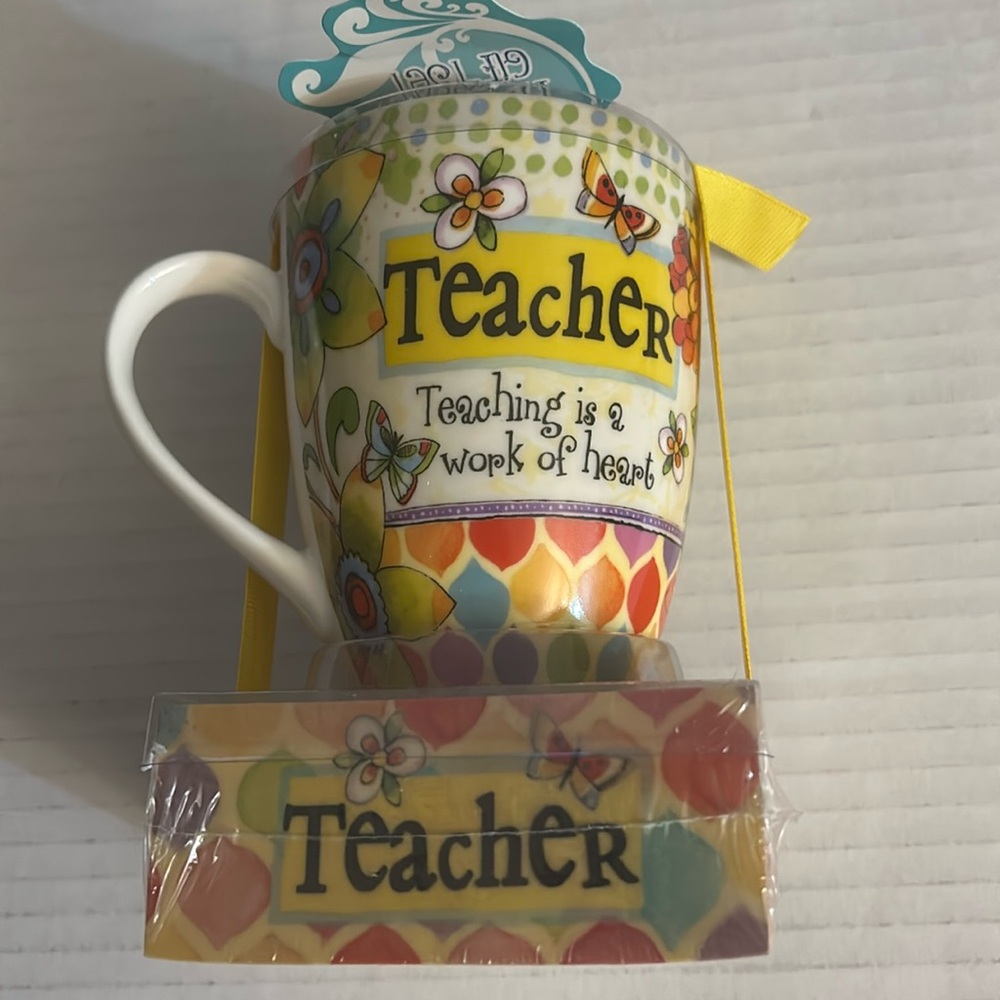 Teacher mug and Note pad gift set. New